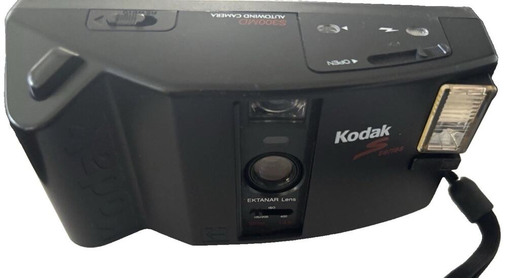 Kodak S300MD S Series 35mm Point & Shoot Film Camera Auto Wind Flash Vintage